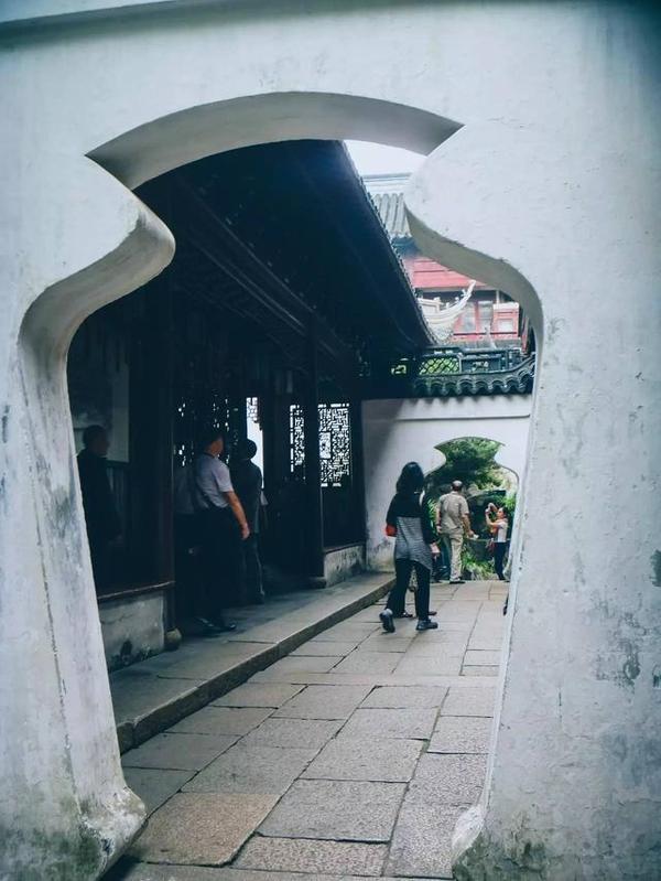 在江南古典園林豫園重拾上海的舊時(shí)光