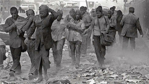 如何用公共藝術(shù)解決社會問題，重塑城市空間？