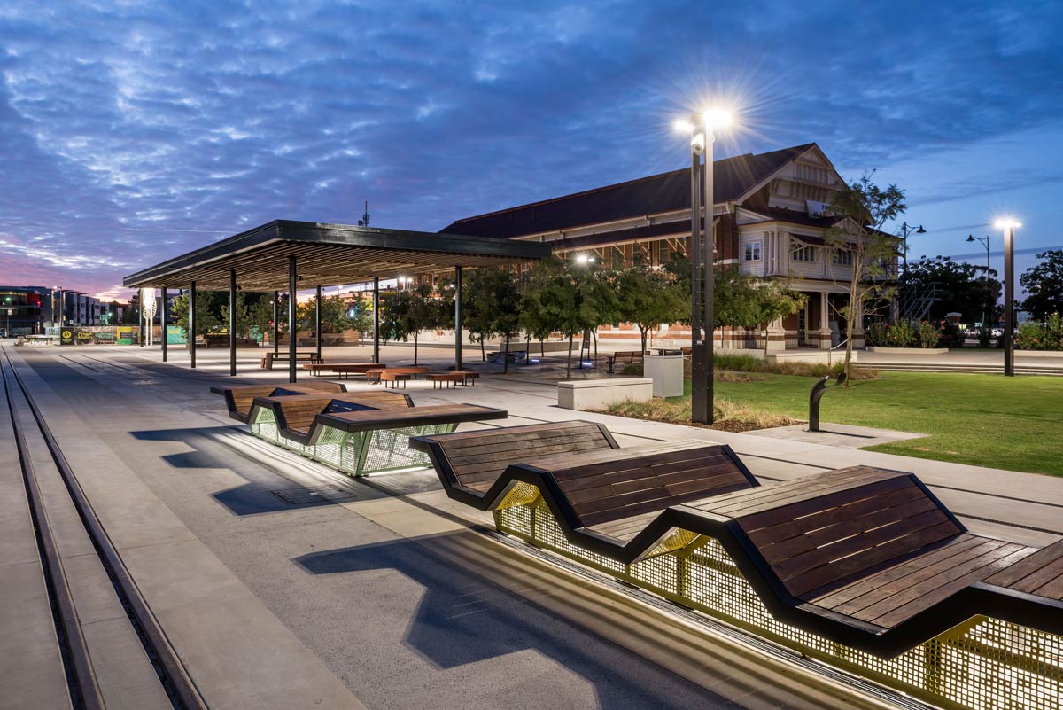 對(duì)工業(yè)遺址的創(chuàng)造性使用——米德蘭鐵道廣場(chǎng)