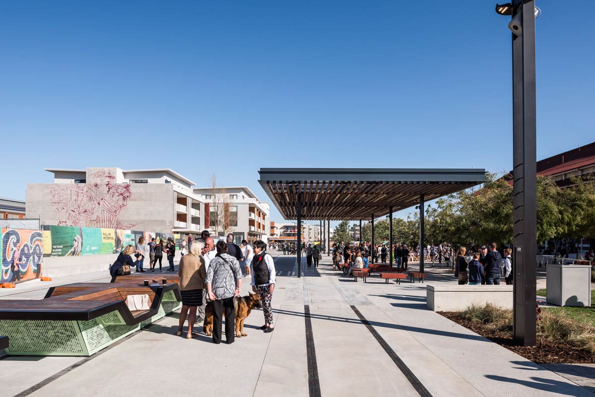 對(duì)工業(yè)遺址的創(chuàng)造性使用——米德蘭鐵道廣場(chǎng)