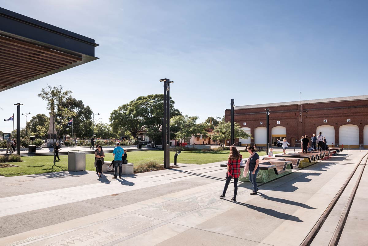 對(duì)工業(yè)遺址的創(chuàng)造性使用——米德蘭鐵道廣場(chǎng)