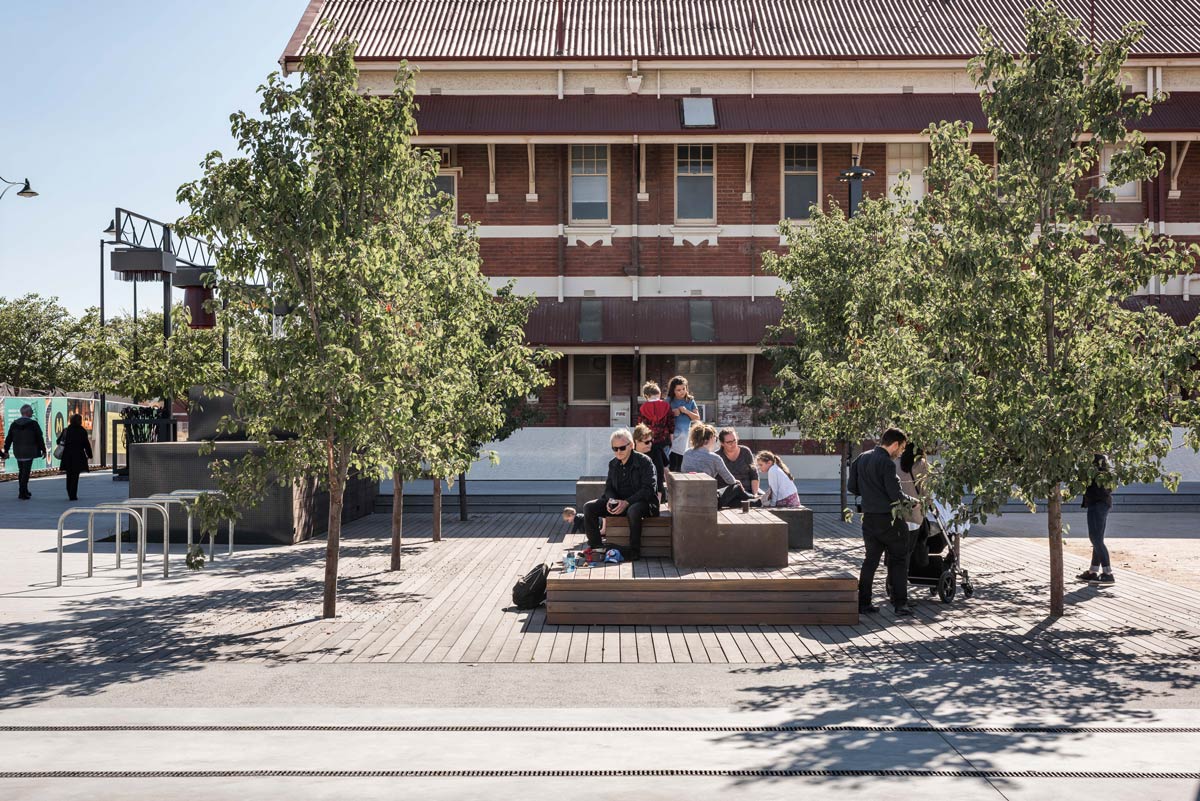 對(duì)工業(yè)遺址的創(chuàng)造性使用——米德蘭鐵道廣場(chǎng)