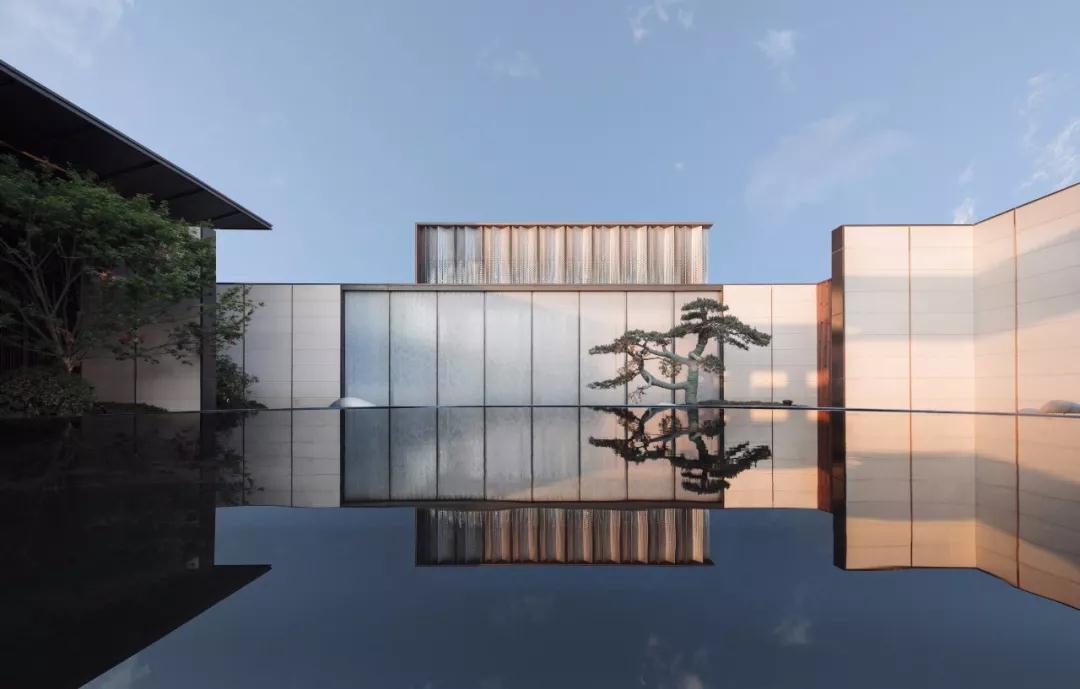 有的魚是永遠都關不住的 | 公元2040