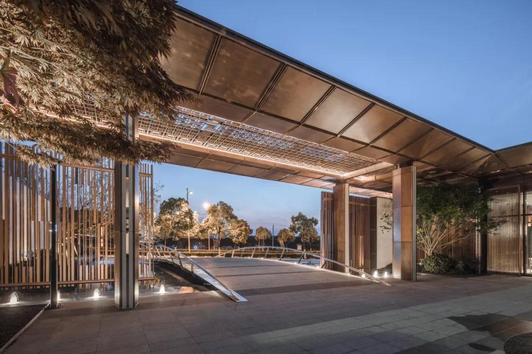 有的魚是永遠都關不住的 | 公元2040