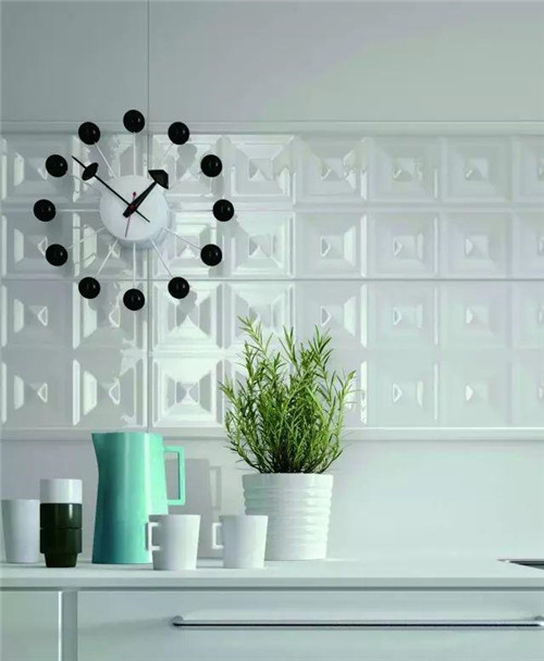 這樣插花，即使花謝了屋子依然會(huì)很美