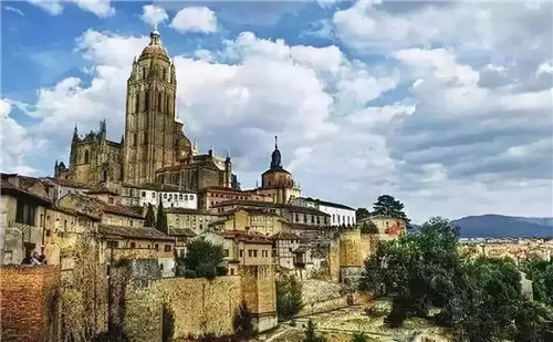 一個創(chuàng)意拯救一個城鎮(zhèn)，壁畫小鎮(zhèn)的逆襲