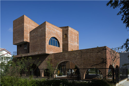 幸福的四口之家