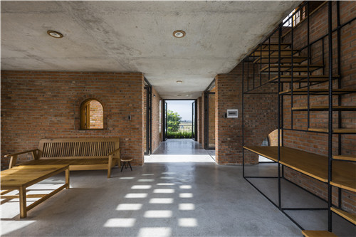 幸福的四口之家