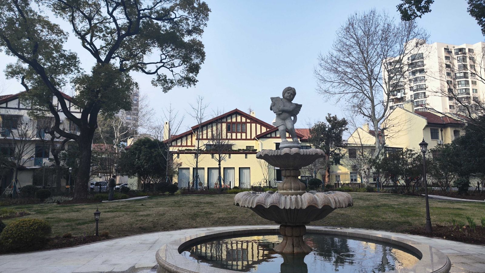 上海：從鋼筋水泥里“摳”出千座公園