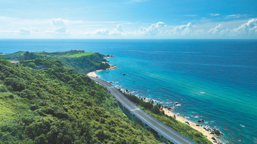 國(guó)家海岸一號(hào)風(fēng)景道海南環(huán)島旅游公路全線通車(chē)